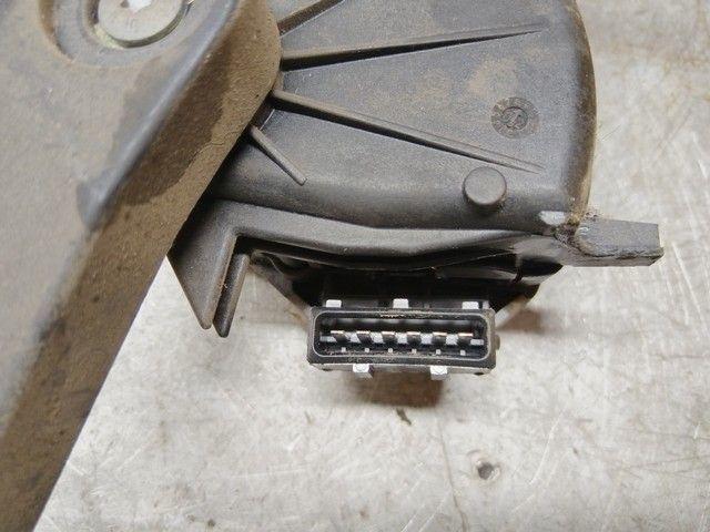 Педаль газа NXU4NL Volvo V70 - Фото 3