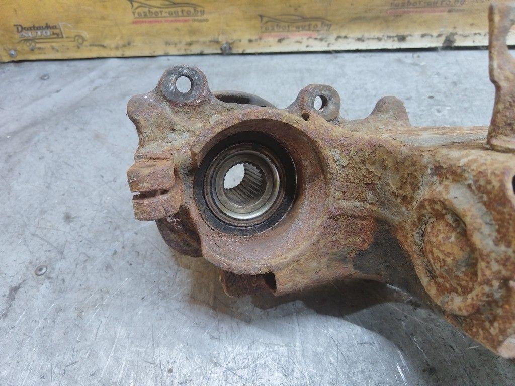 Кулак поворотный правый 4XMBU5 Audi 100 - Фото 8