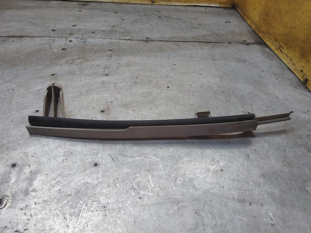 Направляющая стекла F41NC2 Kia Sorento