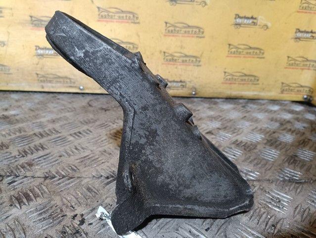 Кронштейн двигателя XKJGB2 Audi 100 - Фото 2