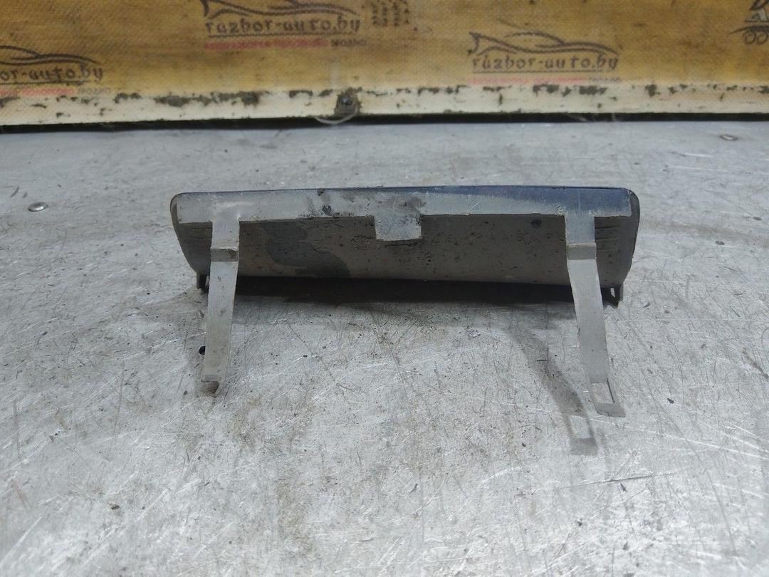 Заглушка (решетка) в бампер задний 1BMWK7 Peugeot 605 - Фото 2