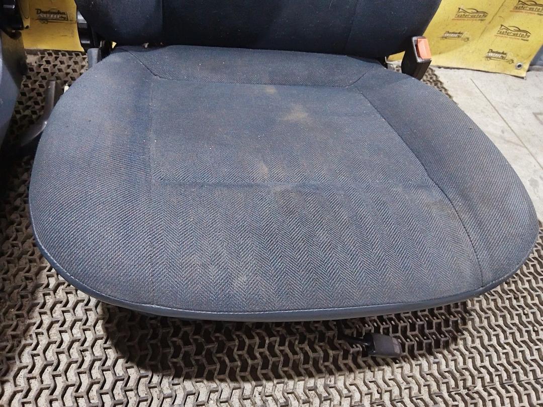 Сиденье переднее A4S1X5 Audi 100 купить на авторазборке