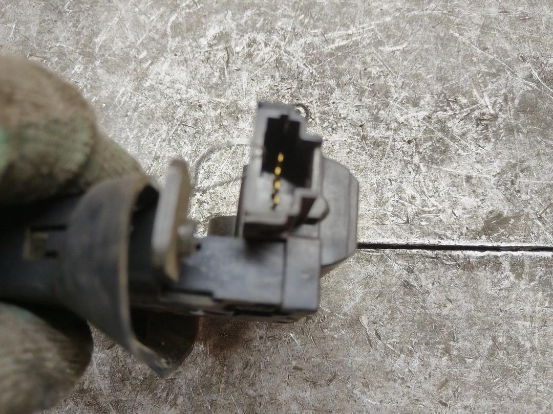 Замок багажника 5YAN4F Renault Laguna купить в магазине запчастей бу