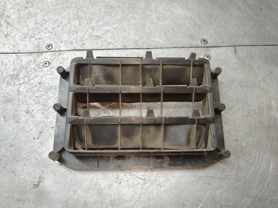 Решетка вентиляции кузова V666W3 Volvo V40 купить