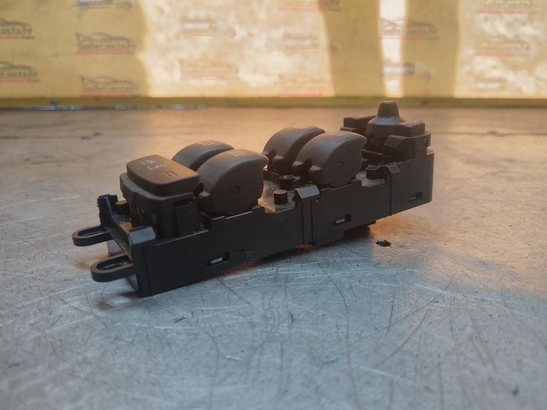 Блок управления стеклоподъемниками SWAUV1 Volvo XC70 - Фото 3