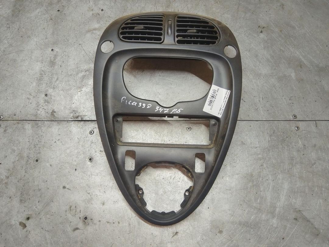 Рамка под магнитолу R07G55 Citroen Xsara Picasso