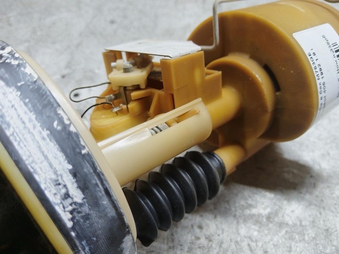 Колба в бак M753GE Peugeot 405 - Фото 4