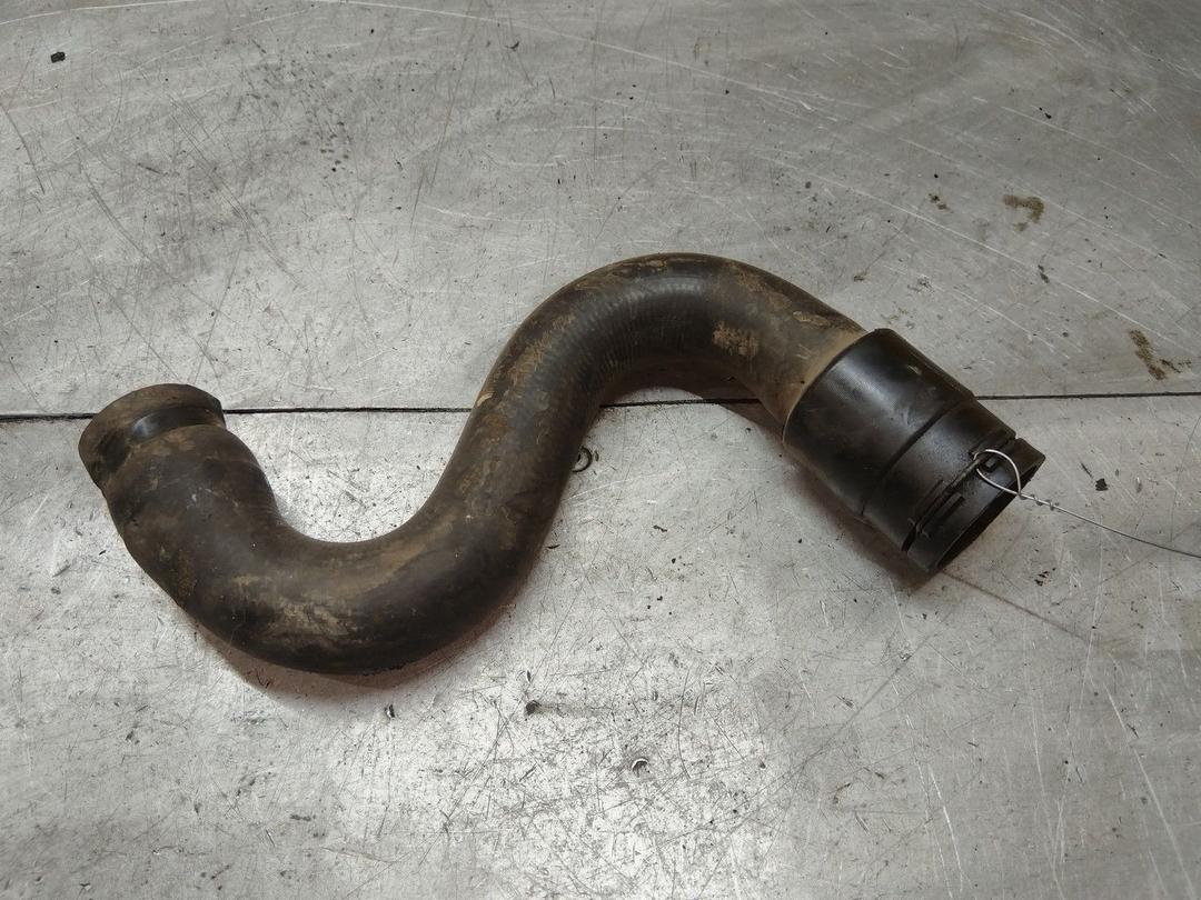 Патрубок радиатора I76PNQ Audi A4