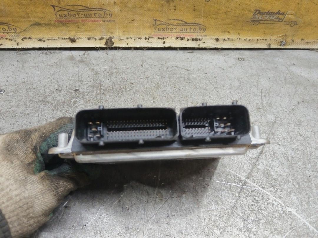 Блок управления двигателем WD8UPD Volkswagen Passat - Фото 2