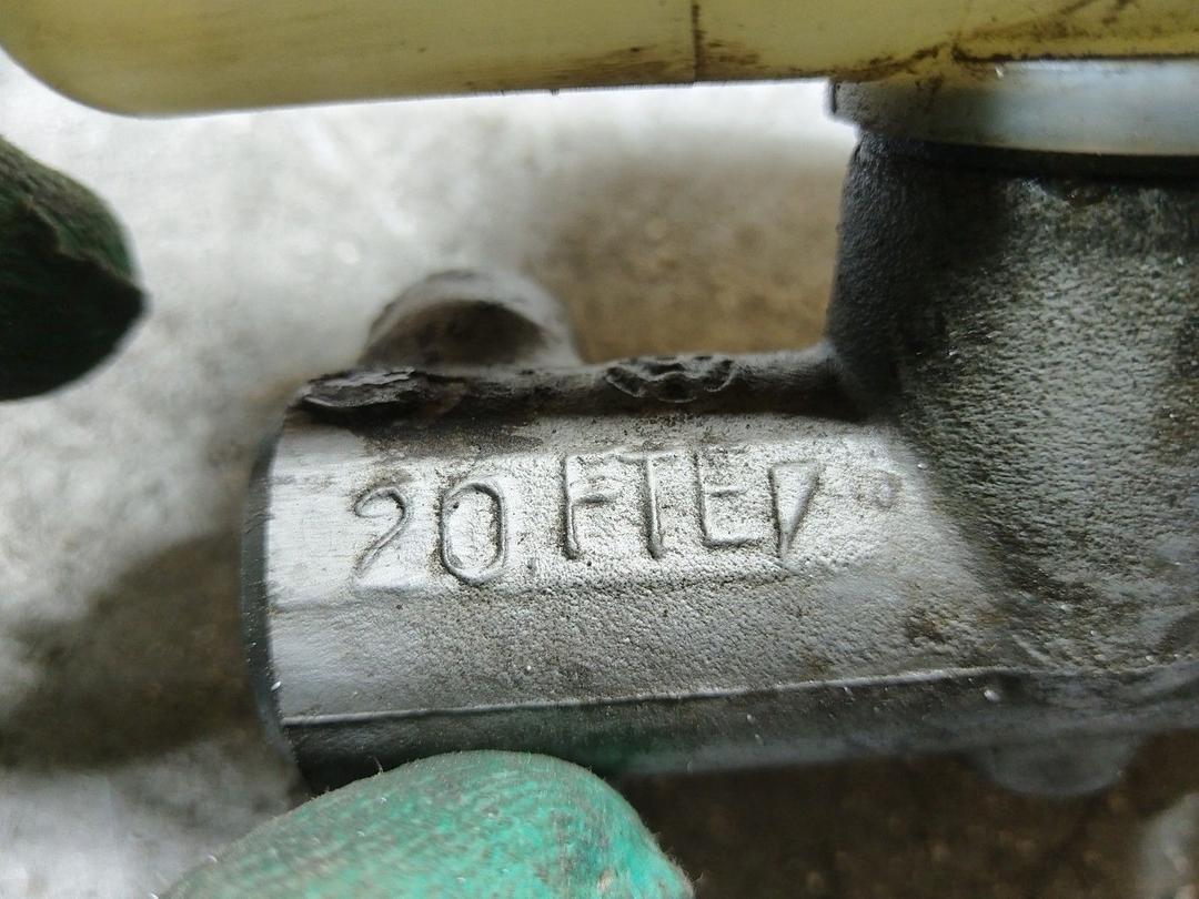 Цилиндр тормозной главный 0CC8BE Skoda Fabia купить на авторазборке