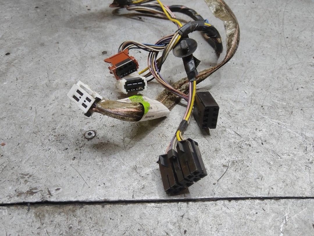 Проводка двери передней левой 8GN5VP Renault Espace купить в магазине запчастей бу