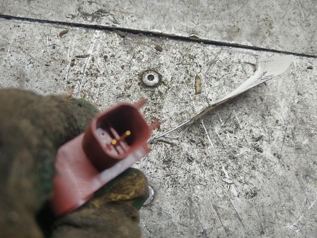 Датчик удара ZY44SP Volvo S40 купить на авторазборке