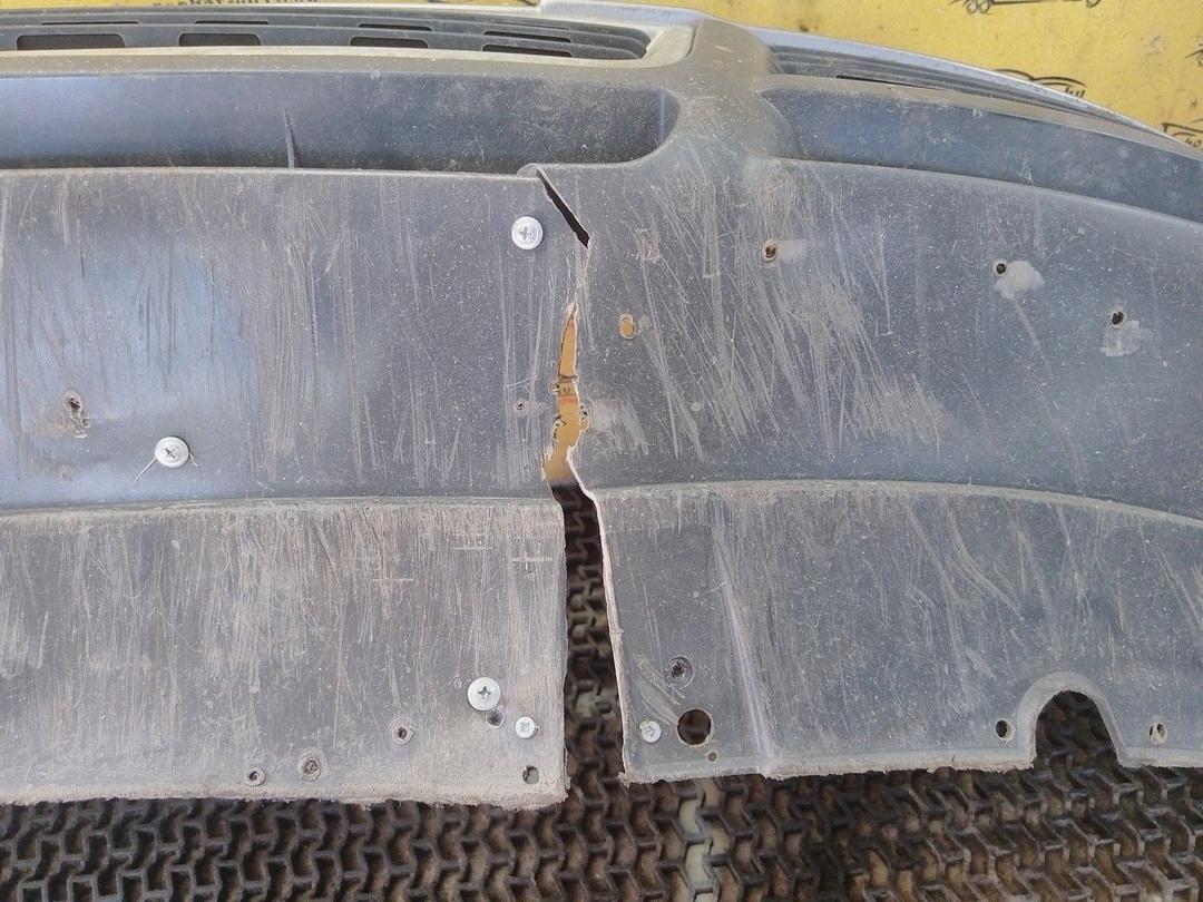 Бампер передний KTD0I3 Audi A4 undefined