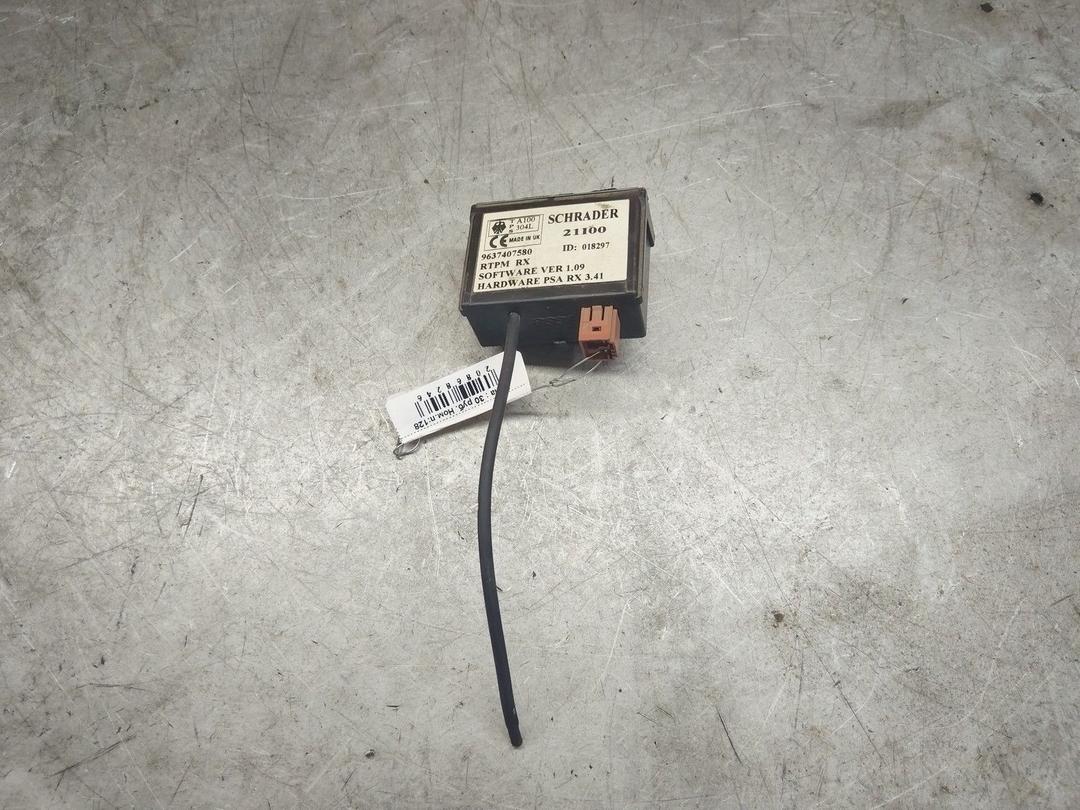 Блок управления центральным замком R47IHH Peugeot 607