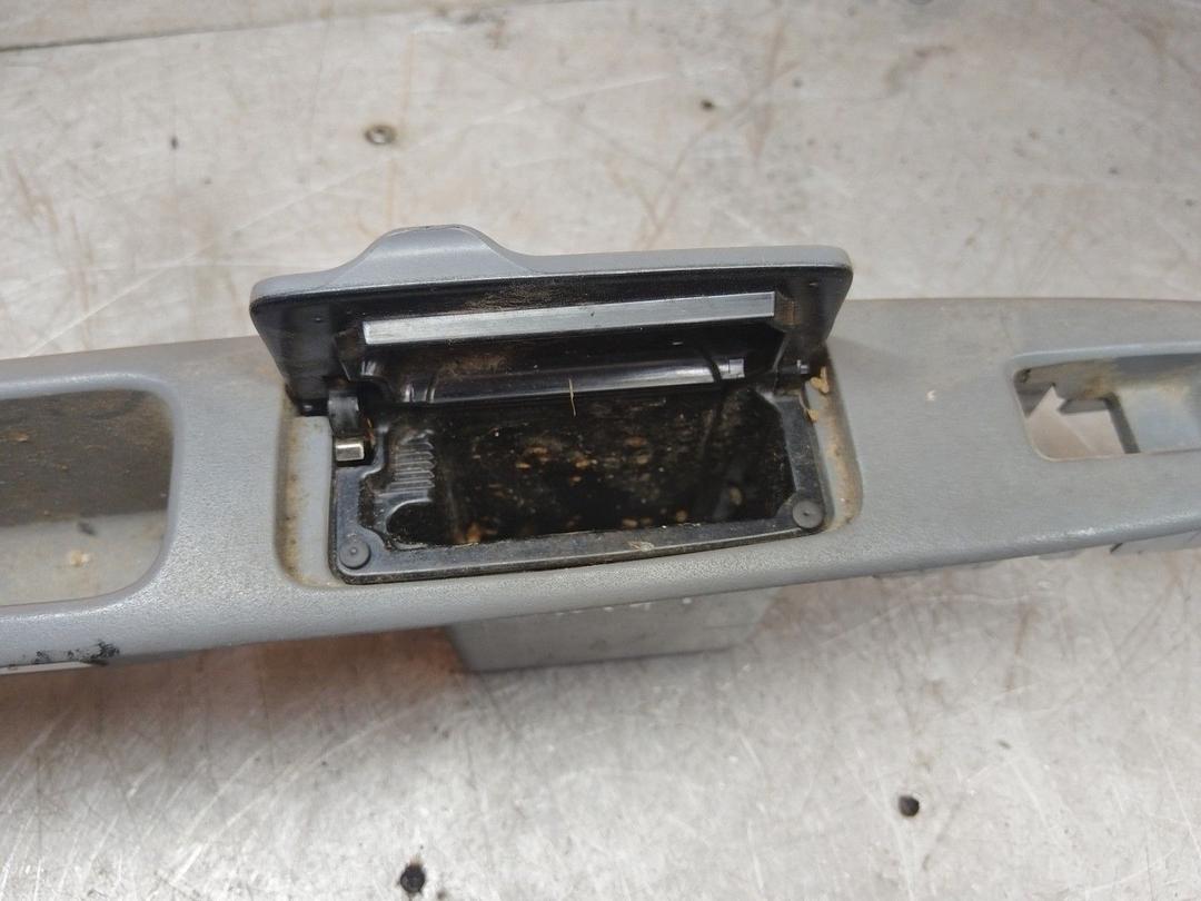 Пепельница A31OU1 Toyota Avensis Verso - Фото 2