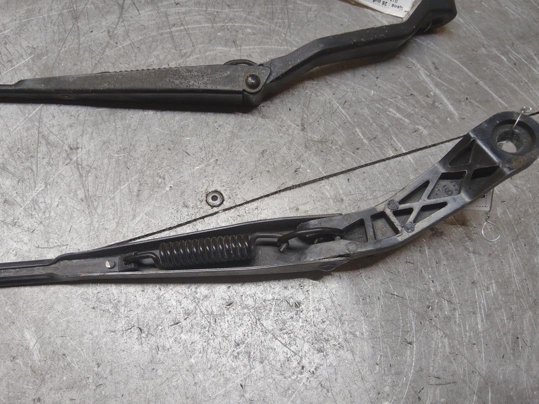 Щеткодержатель (поводок стеклоочистителя, дворник) DV2EDI Rover 45 купить с доставкой