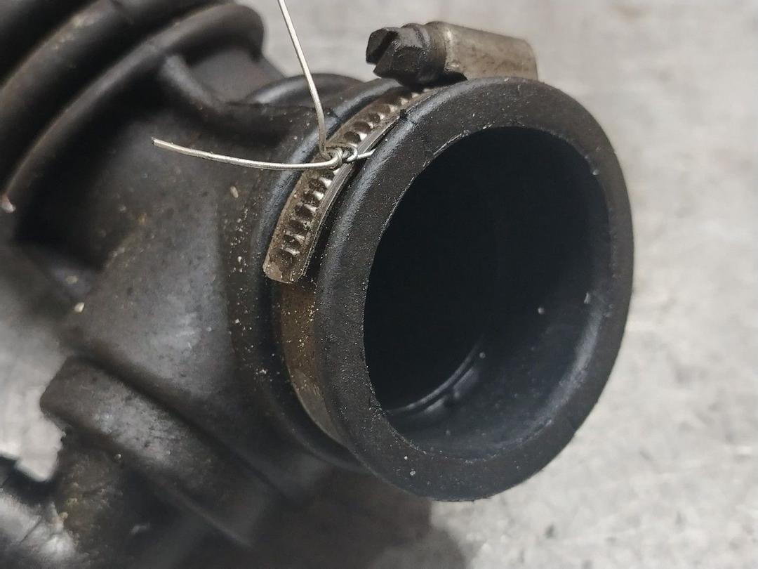 Патрубок турбины 4N9P0M Opel Vectra - Фото 2