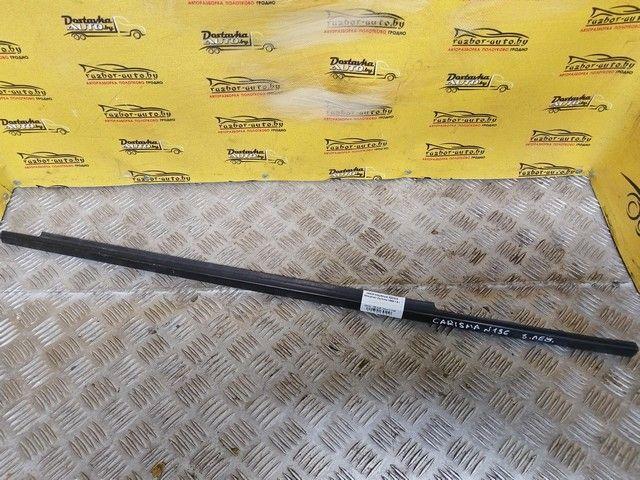 Молдинг стекла двери задней левой наружный 3QD34X Mitsubishi Carisma