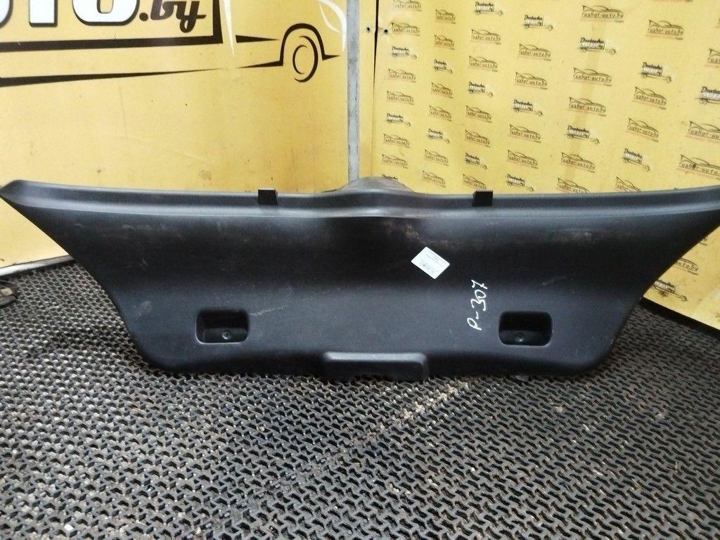Обшивка крышки багажника KZ932O Peugeot 307 купить