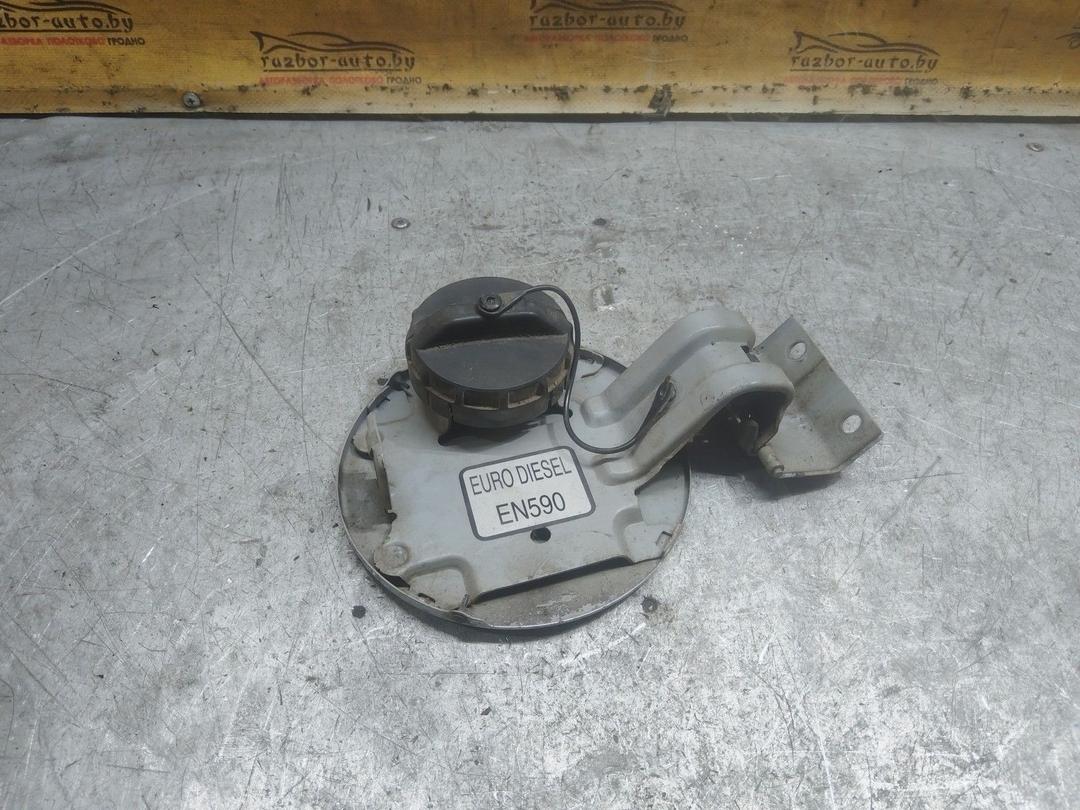 Лючок топливного бака 5TJCN5 Mitsubishi Grandis купить в магазине запчастей бу