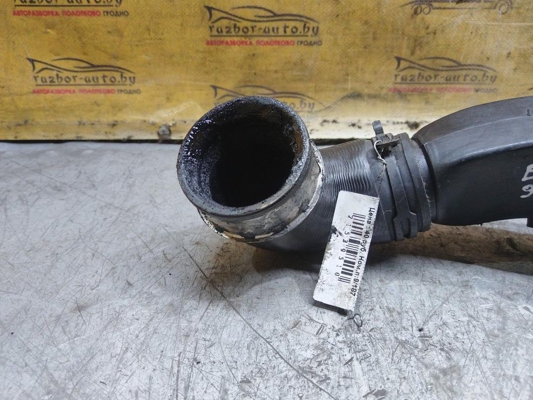 Патрубок турбины 76JU3B Volkswagen Passat - Фото 5