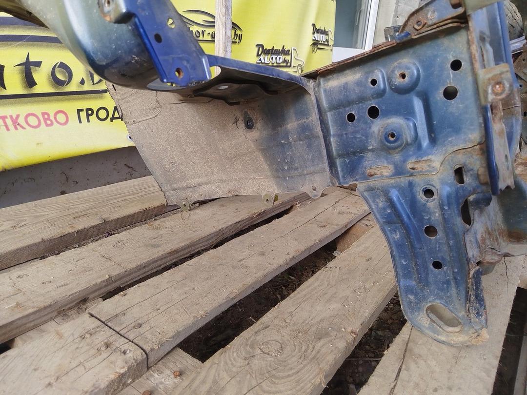 Передняя панель крепления облицовки (телевизор) RSNTWF Toyota Corolla купить в магазине запчастей бу