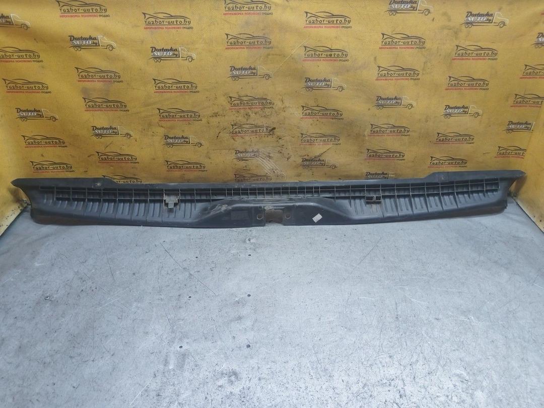 Накладка замка багажника YW9R1Z Ford Mondeo - Фото 3