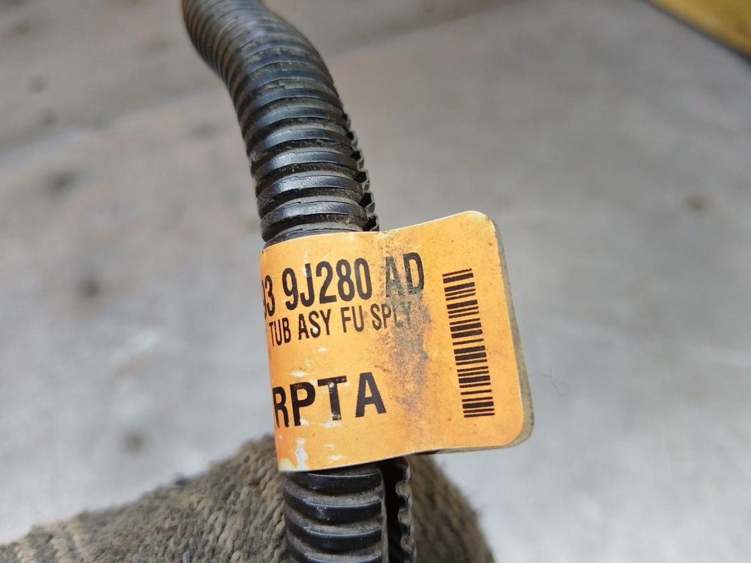 Трубка топливная R81RKS Ford Fusion купить с доставкой. Огромный выбор запчастей и марок авто. У нас есть практически все.