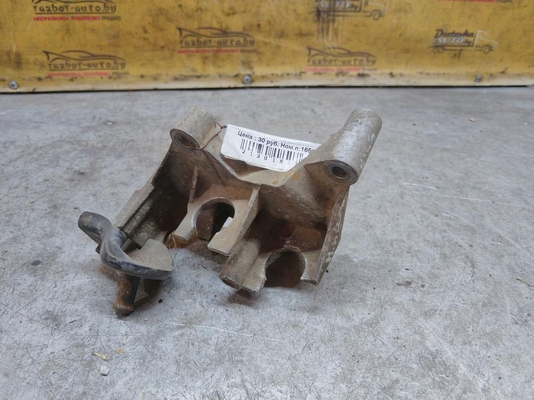 Кронштейн крепления троса КПП V2U7UY Honda Accord купить с доставкой