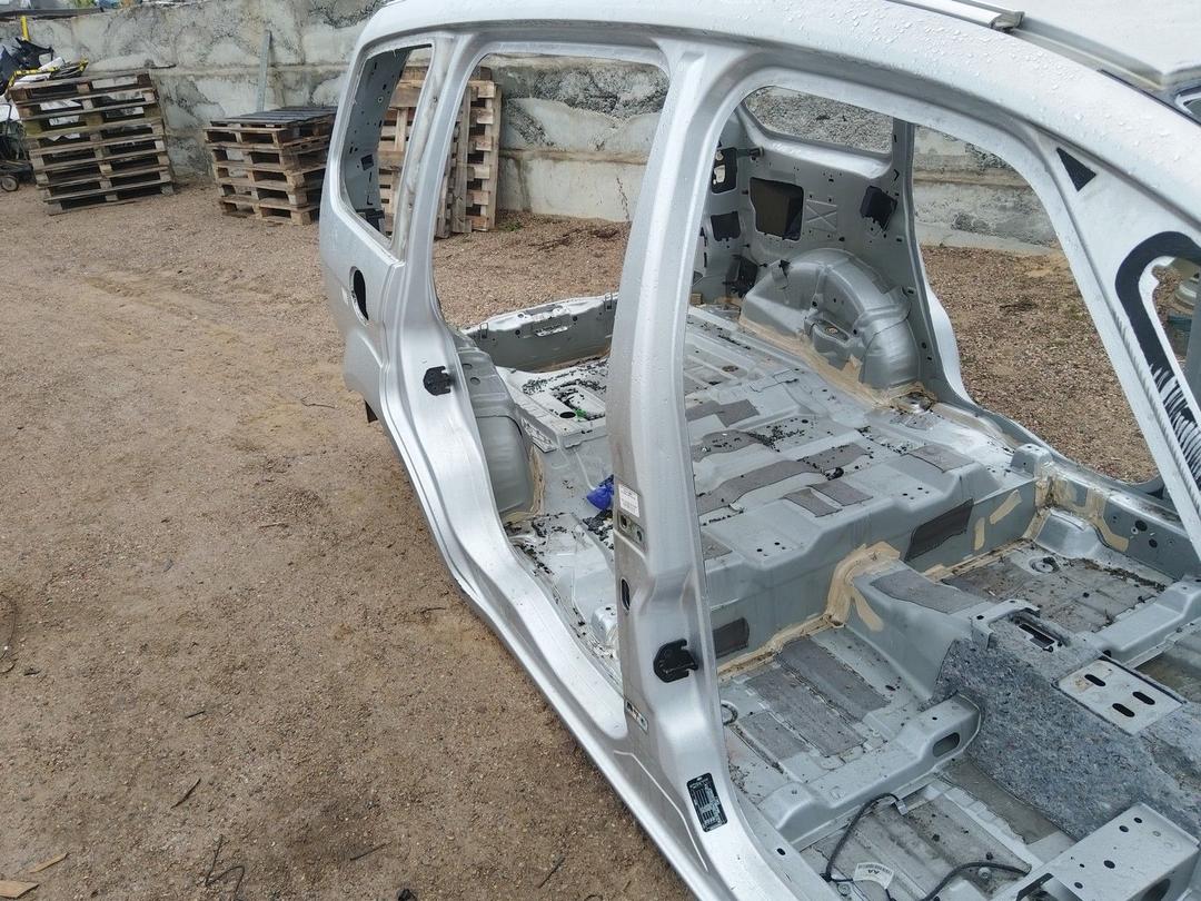 Стойка кузовная центральная правая 055E5M Ford Galaxy купить в магазине запчастей бу