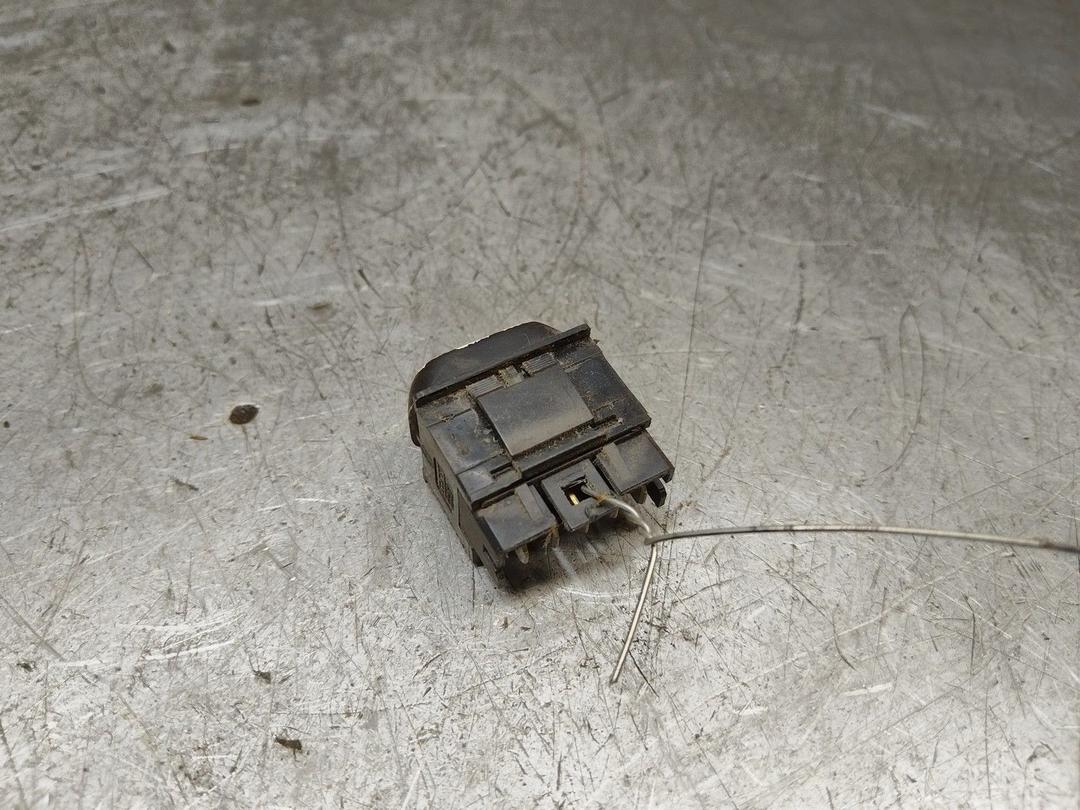 Кнопка стеклоподъемника MWL2N4 Peugeot Partner - Фото 2