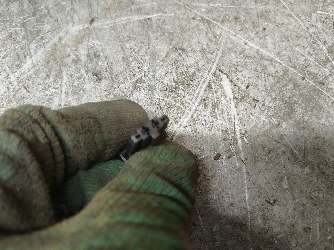 Динамик высокочастотный (пищалка) V73W8T Volkswagen Passat купить с доставкой