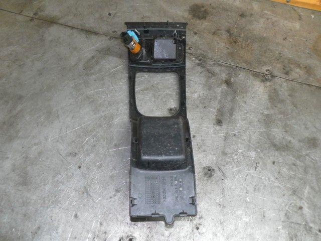 Консоль салона (кулисная часть) L869TK Peugeot 207 купить