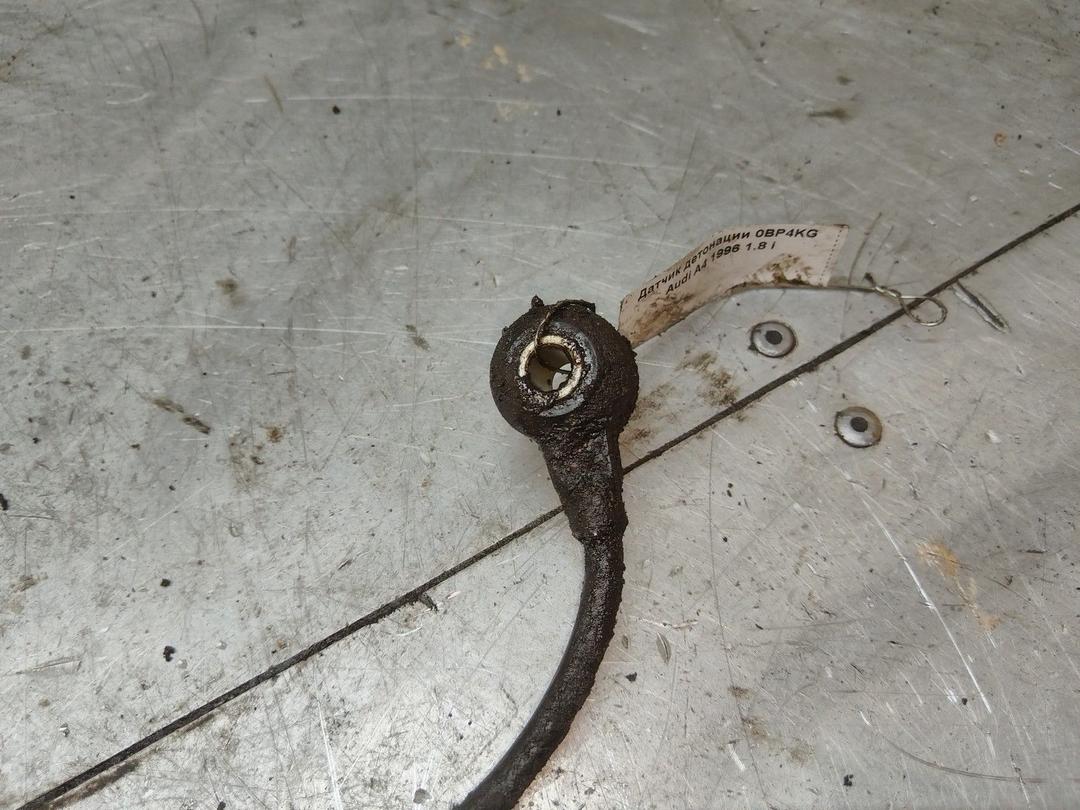 Датчик детонации 0BP4KG Audi A4 - Фото 3