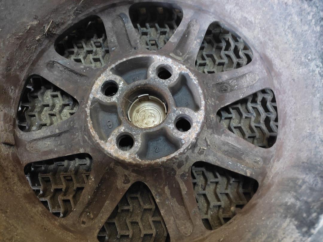Диск литой R14, 4x100 Toyota Yaris 2003 IK51Y2 IK51Y2 Toyota Yaris купить бу для вашего авто.