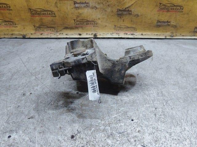 Кронштейн стабилизатора RKVW4H Audi A4 купить