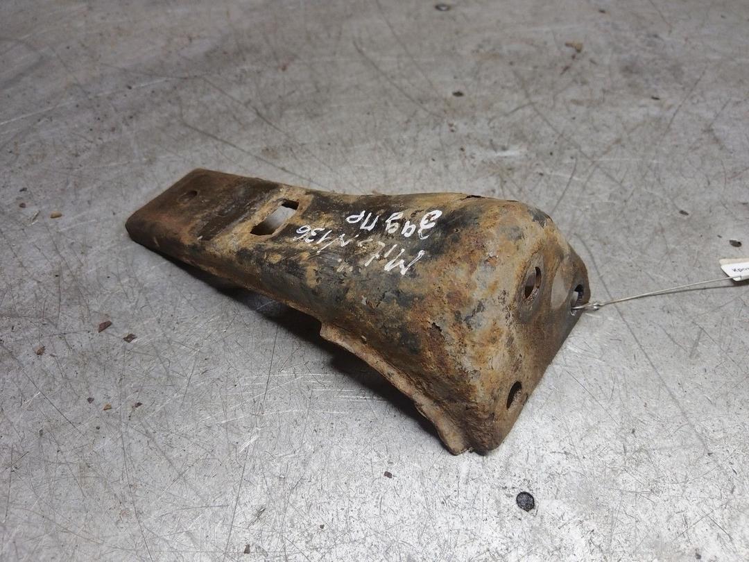 Кронштейн стабилизатора NB97RB Mitsubishi Carisma