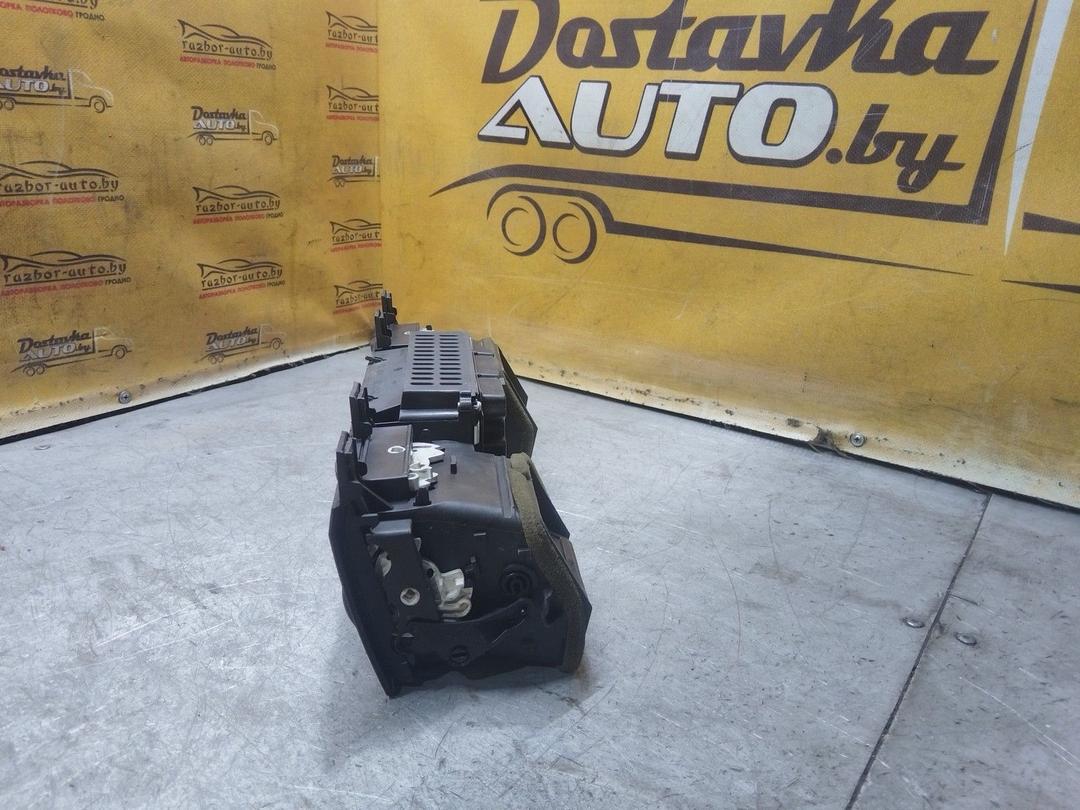 Дисплей Q8OD8F Opel Vectra undefined