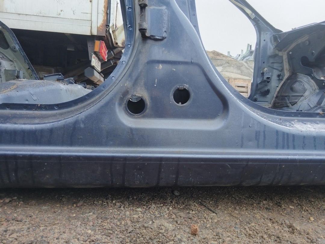 Стойка кузовная центральная правая MOJ2ZG Opel Astra купить на авторазборке