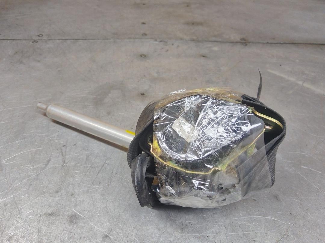 Ремень безопасности передний правый 67IW7K Audi A4 купить