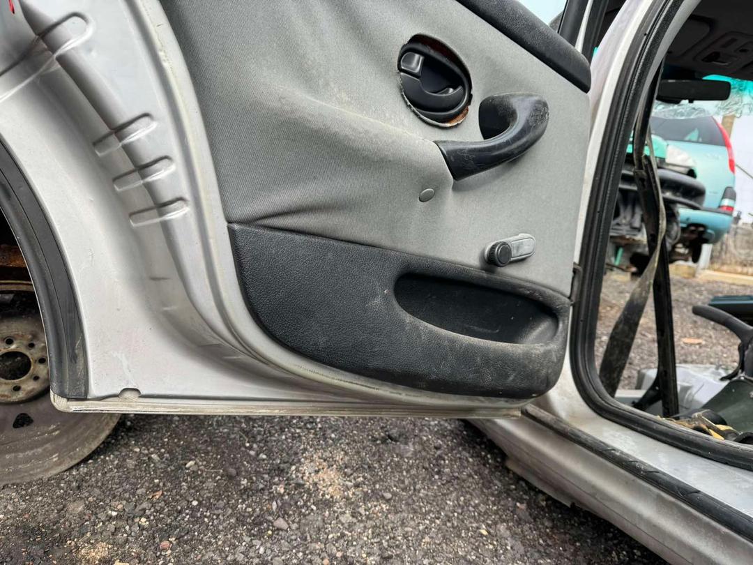 Дверь задняя левая UI4MLH Peugeot 406 купить с доставкой