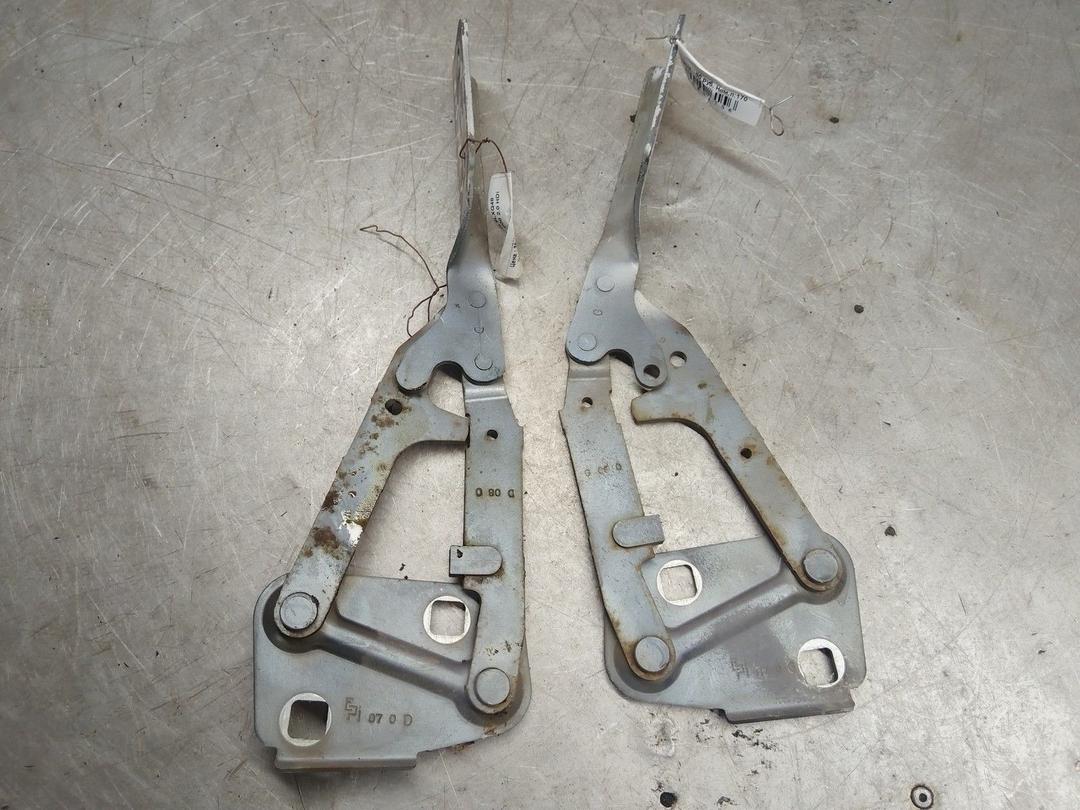 Петля капота 9LXQ48 Peugeot 406 купить с доставкой