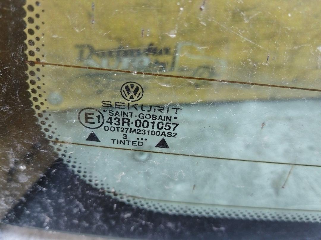 Стекло заднее ZW6ZX8 Volkswagen Passat купить