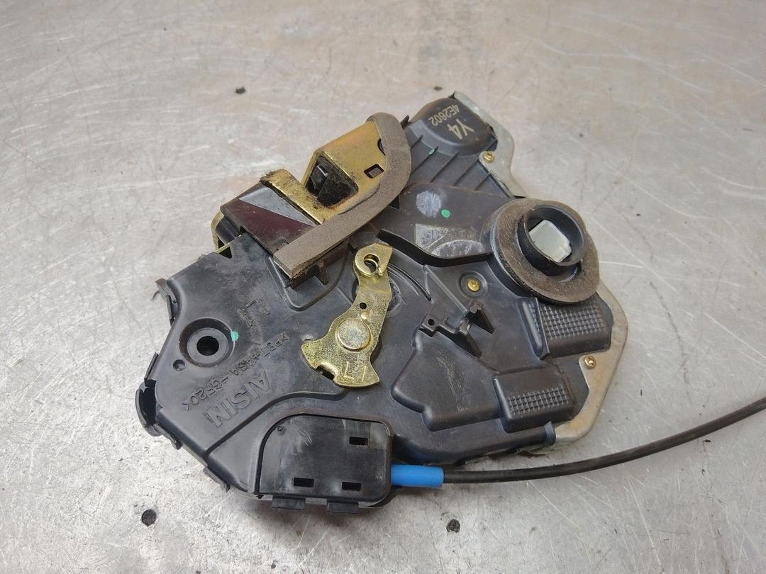 Замок двери передней левой M5RK57 Toyota Avensis купить с доставкой