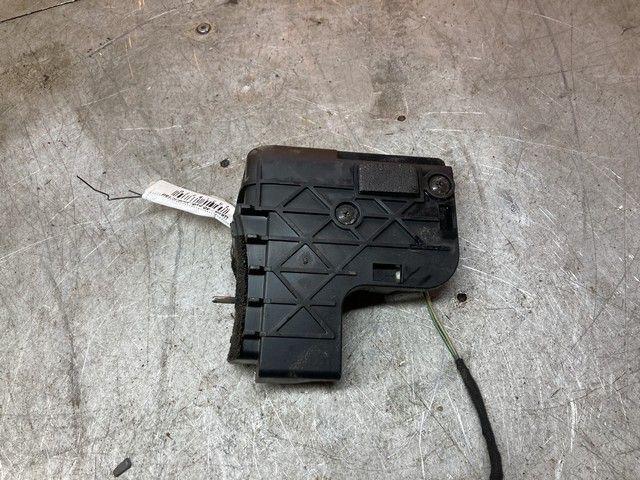 Активатор замка крышки топливного бака 67GOJ2 Volvo V40 купить