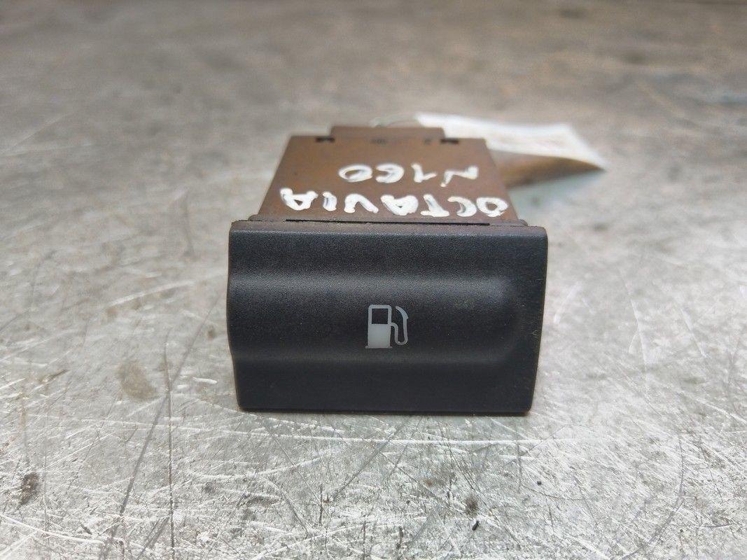 Кнопка открытия лючка топливного бака JD47U4 Skoda Octavia - Фото 1