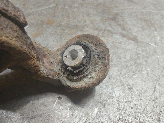 Кулак задний левый HX0P4M Opel Signum купить в магазине запчастей бу