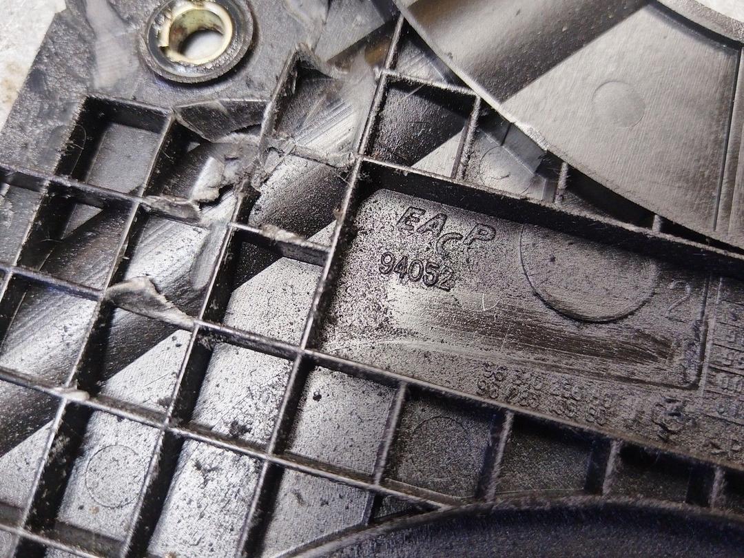 Защита (кожух) ремня ГРМ 8WQYCY Citroen Xsara Picasso - Фото 3