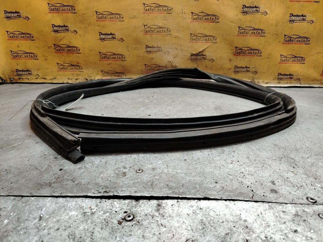 Уплотнитель двери передней правой 2T6HWA Nissan Primera - Фото 2