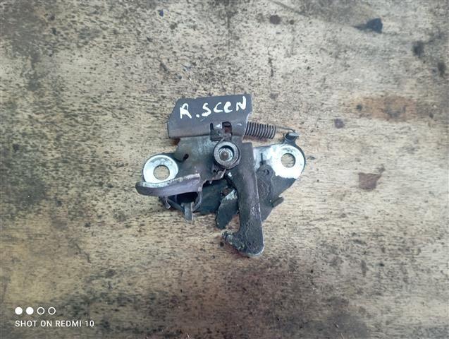 Замок капота D1E4FB Renault Scenic